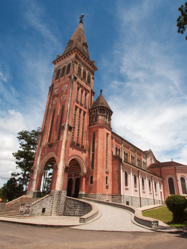Cathedral_of_Da_Lat